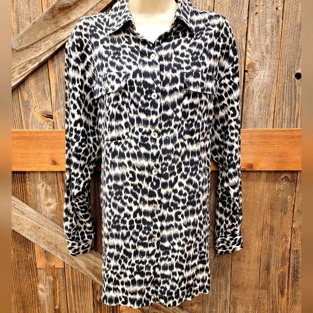 CLIO M medium Animal Cat Print 100% SILK Blouse Shirt Top long sleeve button up
